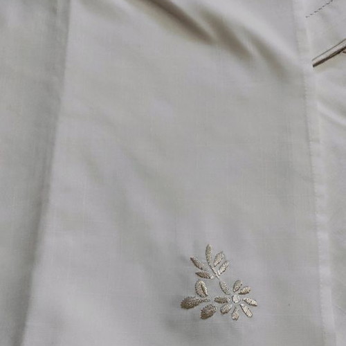 Tablecloth with 8 napkins for large dining table new