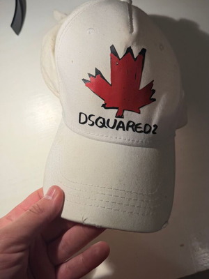 Dsquared2 Maple Leaf cap like new, off-white