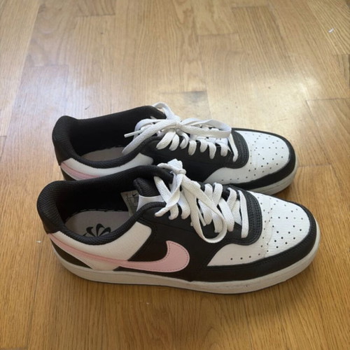 Nike Court Vision Low sneakers size 39 like new, black white pink