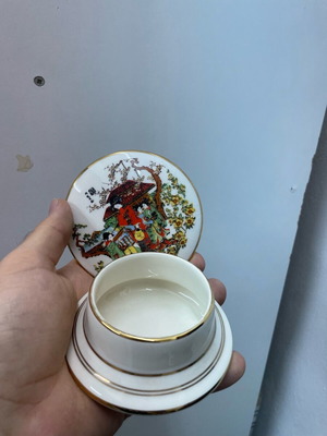 Small decorative old item with lid used