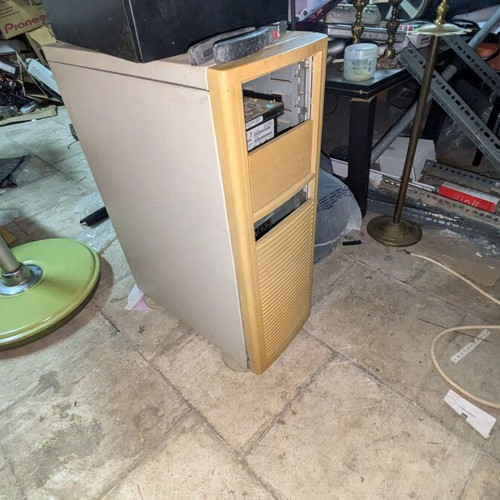 Microway AT full tower used without dual slot2 Xeon motherboard