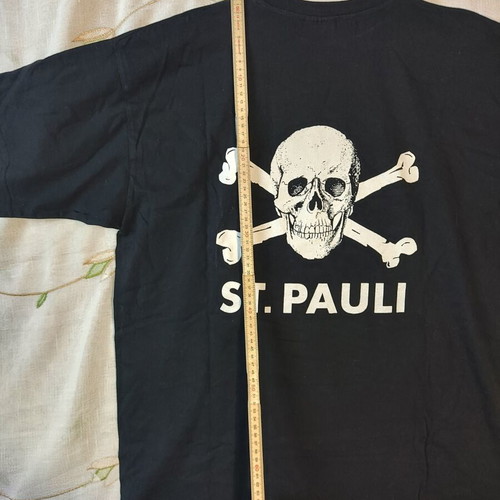 FC St. Pauli men's black T-shirt with skull and crossbones, XL, B&C Exact 190