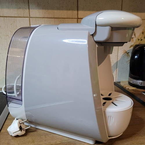 Tassimo Bosch TAS 2004/06 coffee maker like new