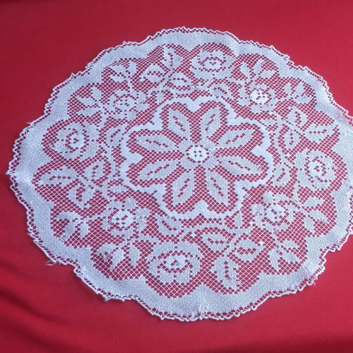 Round filet lace doily handmade vintage 1950s from Tinos