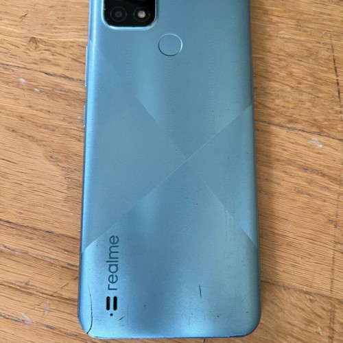 Realme C21 used with broken screen