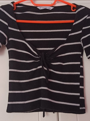 Stradivarius short-sleeve black blouse with white stripes like new, size S