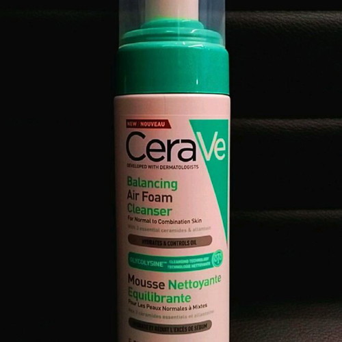 Cerave Air Foam Cleanser 148ml new with small gifts