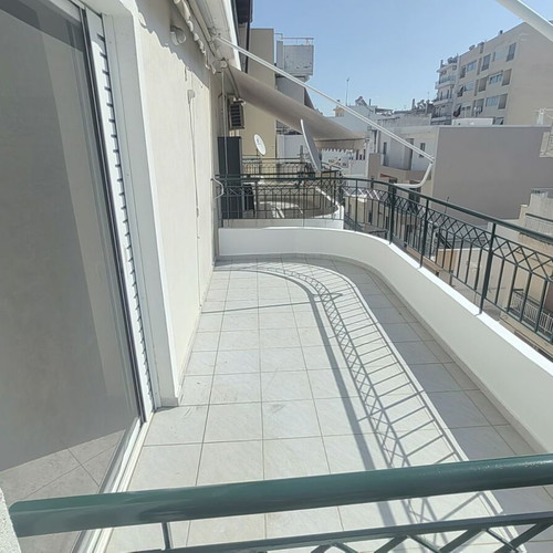 Apartment 70 sqm 5th floor in Keratsini with 2 bedrooms and balconies