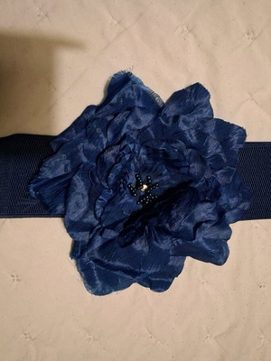 Elastic women's belt size 75 blue, like new