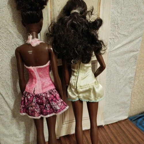 Barbie dolls like new, pack of 3