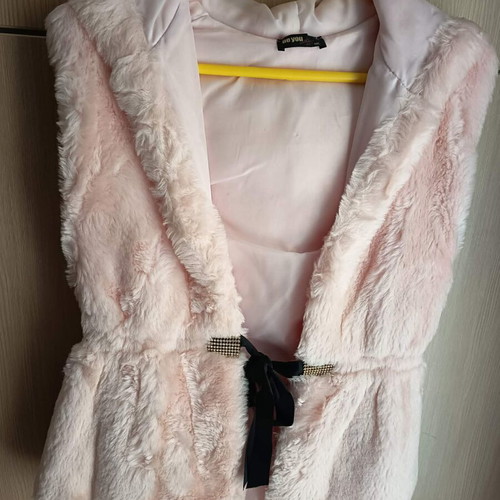Be You women's pink soft fur vest like new size M/L