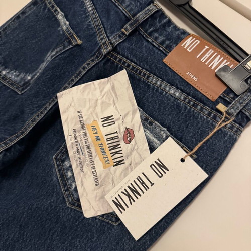 No Thinkin crop jeans new, straight fit, size 34, blue