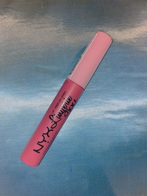 Nyx Lip Lingerie XXL like new in Push Up shade with Victoria eyeshadows