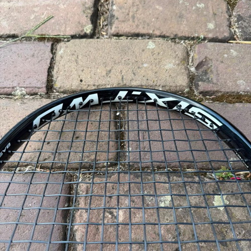 Wilson tennis racket black and white L2 284 grams