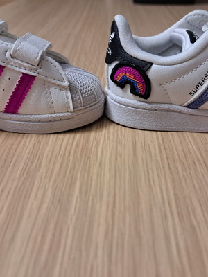 Adidas Superstar girl shoes like new, size 21-22 with embroidered rainbow