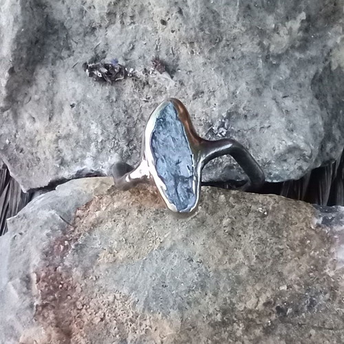 Silver ring with cyanite stone size 52, like new, Apefthon