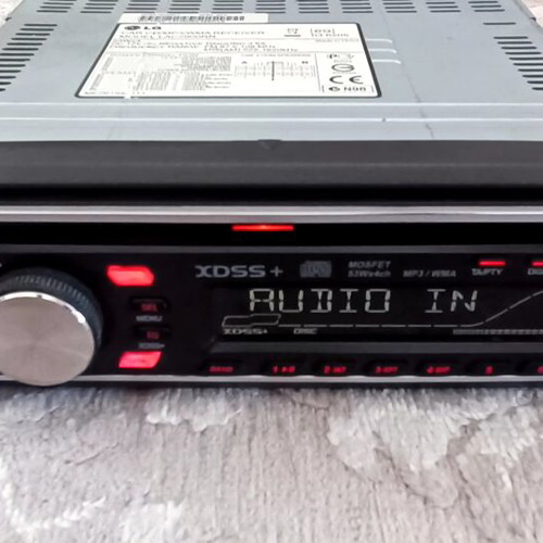 LG LAC2900RN Car Radio CD player like new, 4x53W, MP3 WMA