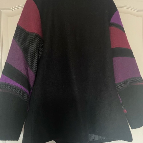 Coat like new, black with purple, size XL