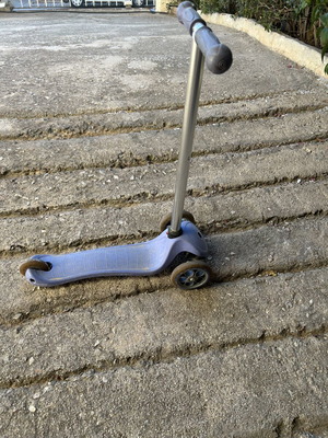 Children's scooter used