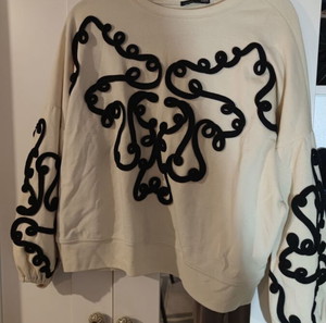Zara φούτερ με σχέδιο