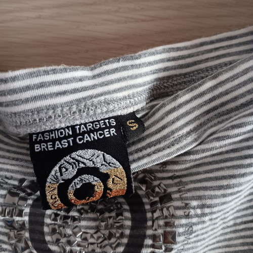 Women's skirt used, gray and white, Fashion Targets Breast Cancer