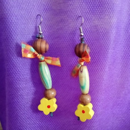 Flower dangle earrings new, handmade multicolor
