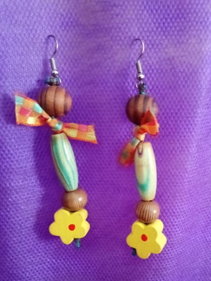 Flower dangle earrings new, handmade multicolor