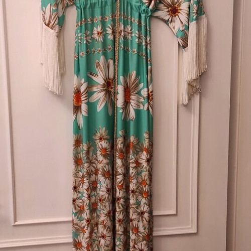 Long dress like new, turquoise with fringes and daisies, one size