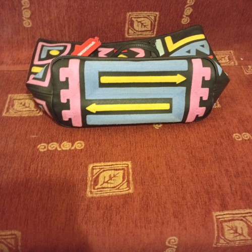 Sprayground Africa Intelligence bag like new, colorful shoulder