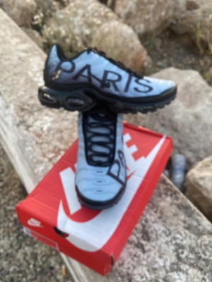 Nike TN Paris sneakers new, size 43, black and turquoise