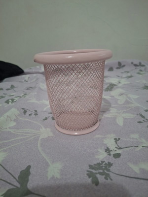 Pencil holder, pink