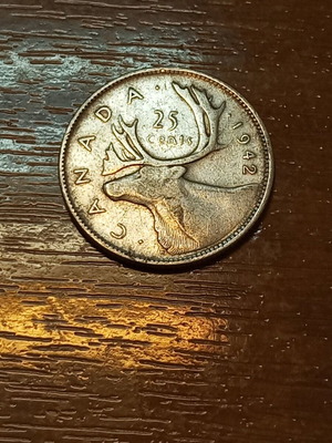 Canada 25 cents coin 1942 like new, 80% silver