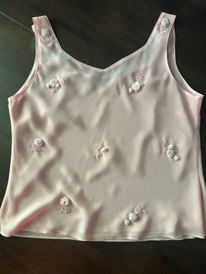 Women's pink organza blouse M with lining, floral decoration