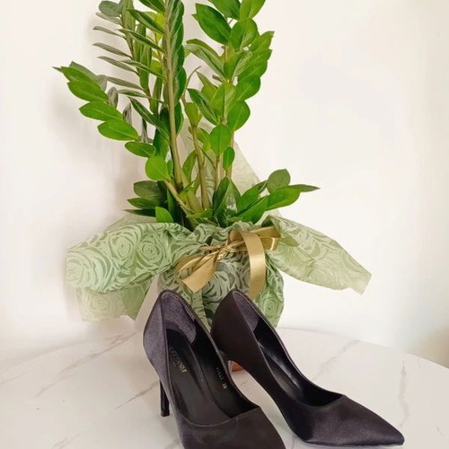 Alta Moda satin pumps with comfortable heel, size 39, black