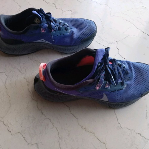 Nike Pegasus Trail athletic shoes used, size 36.5, purple