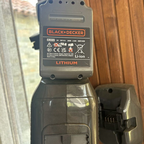 Black & Decker vacuum cleaner, lightweight with LED