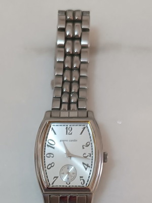 Pierre Cardin 60762 watch stainless steel like new, silver