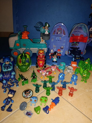 Pj Masks figures and vehicles set like new