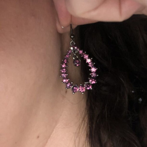 Dangling earrings with purple stones like new