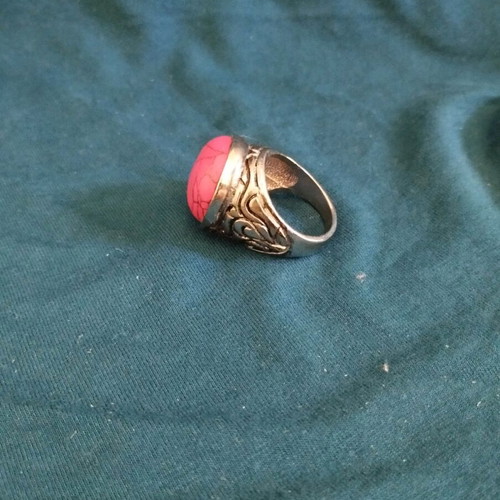 Silver 925 ring like new with synthetic stone