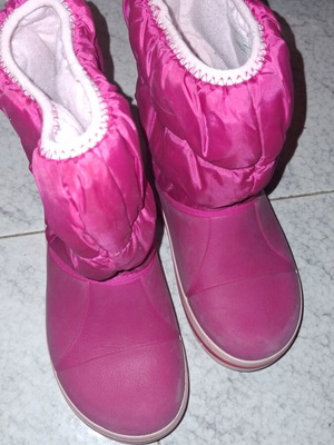 Crocs χειμερινές παιδικές μπότες puff σαν καινούργιες, ροζ, μέγεθος 30-31 EU