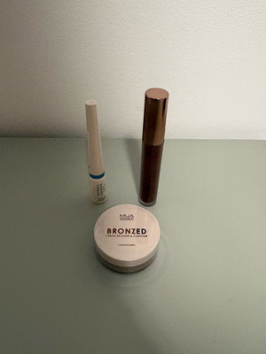 Σετ MUA καινούργιο με υγρό ματ κραγιόν, eyeliner και κρεμώδες μπρονζέρ