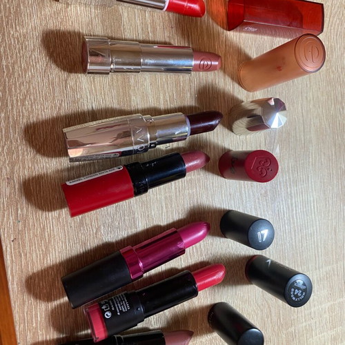 Lipstick set used, pack of 7 with various brands