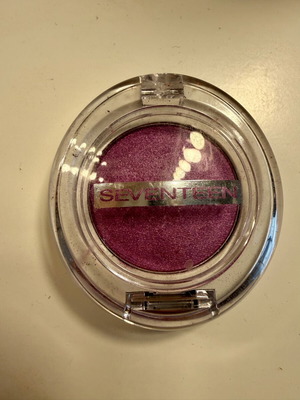Silky Shadow Pearl eyeshadow by Seventeen new