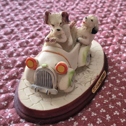 Collectible Valentino porcelain decoration like new