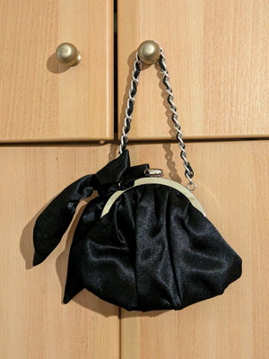 Accessorize τσαντάκι χειρός μεταχειρισμένο, μαύρο