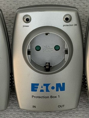 Eaton Protection Box 1 σετ 3 πρίζες προστασίας από υπέρταση σαν καινούργιο
