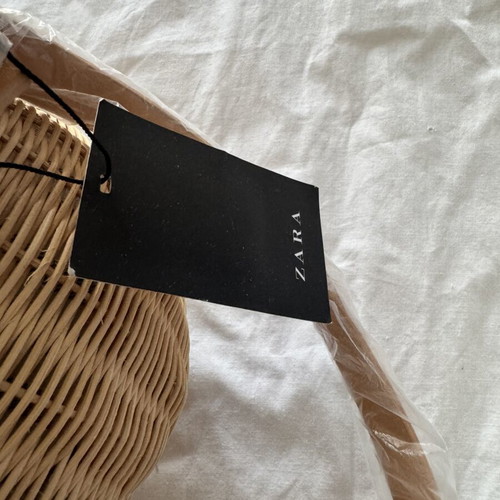 Zara straw shoulder bag new with tag, beige
