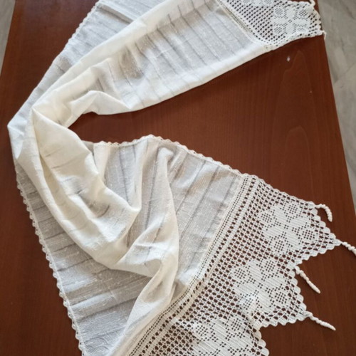 Ivory table runners set with handmade lace, new