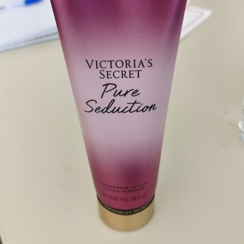 Victoria's Secret Pure Seduction fragrance lotion 236ml like new